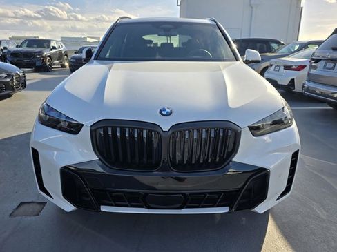 New 2026 BMW X5 xDrive40i w/ M Sport Package image 2
