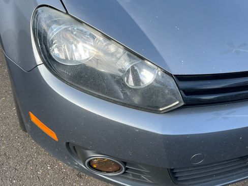 Used 2011 Volkswagen Golf TDI image 8