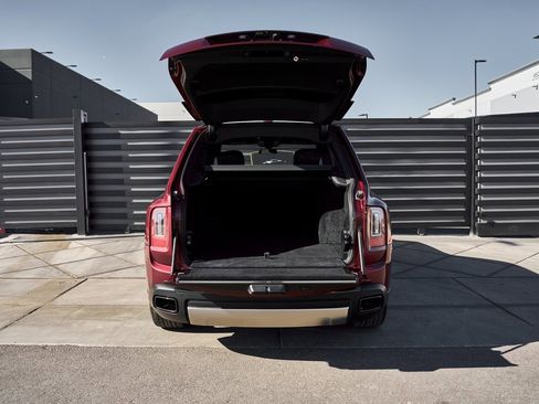 Used 2022 Rolls-Royce Cullinan Black Badge image 15