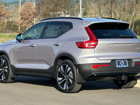 New 2026 Volvo XC40 B5 Plus w/ Protection Package Premier image 5