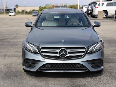 Used 2017 Mercedes-Benz E 300 image 2