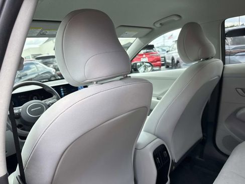 Used 2024 Hyundai Kona SEL FWD image 12