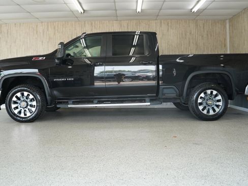 Used 2023 Chevrolet Silverado 2500 LT w/ Convenience Package AWD/4WD image 5