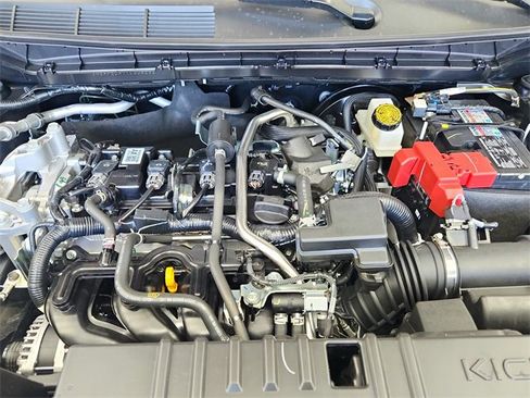 New 2026 Nissan Kicks SR image 17