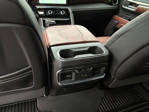 Used 2025 GMC Sierra 1500 Denali Ultimate AWD/4WD image 21