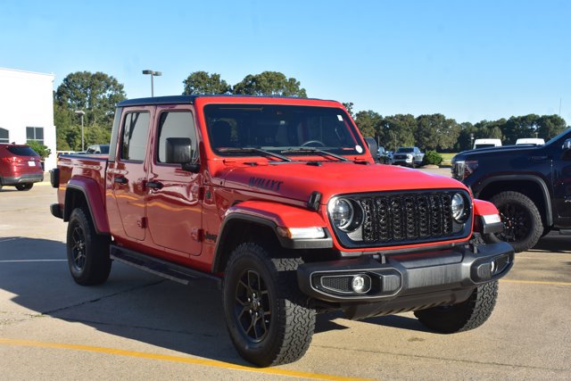 Used 2024 Jeep Gladiator Sport AWD/4WD image 3