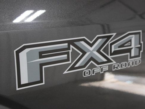 Used 2020 Ford F150 XLT w/ Equipment Group 302A Luxury AWD/4WD image 17