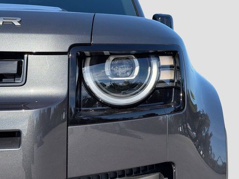 New 2026 Land Rover Defender 110 S image 9