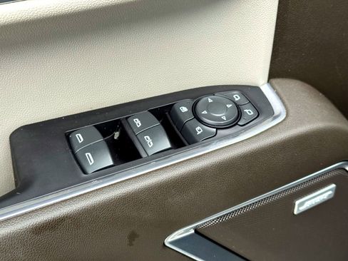 Used 2023 GMC Sierra 1500 SLT image 15