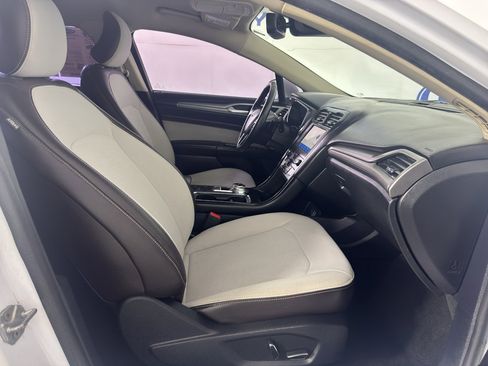 Used 2019 Ford Fusion SE w/ Equipment Group 151A FWD image 41