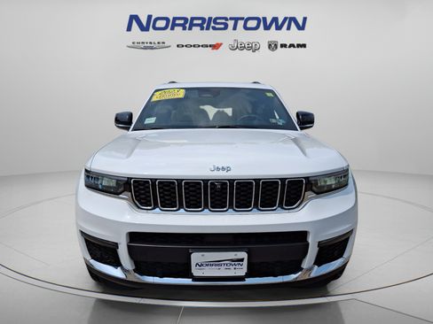 Certified 2023 Jeep Grand Cherokee L Limited w/ Luxury Tech Group II AWD/4WD image 2