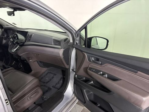 Used 2018 Honda Odyssey Touring image 38
