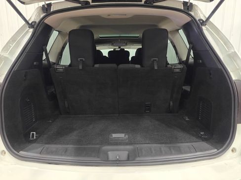 Used 2019 Nissan Pathfinder SV AWD/4WD image 28