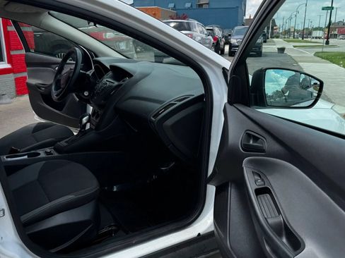 Used 2014 Ford Focus S FWD image 16