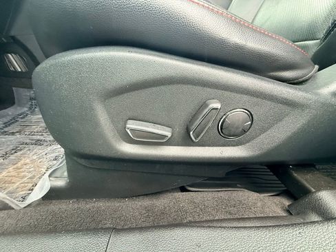 Used 2018 Ford Explorer Sport image 18