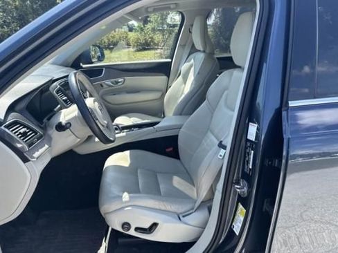 Used 2023 Volvo XC90 B6 Core w/ Protection Package Premier AWD/4WD image 8