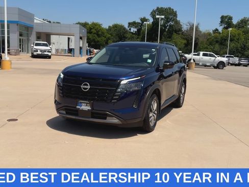 Used 2026 Nissan Pathfinder SL w/ Cargo Package FWD image 4