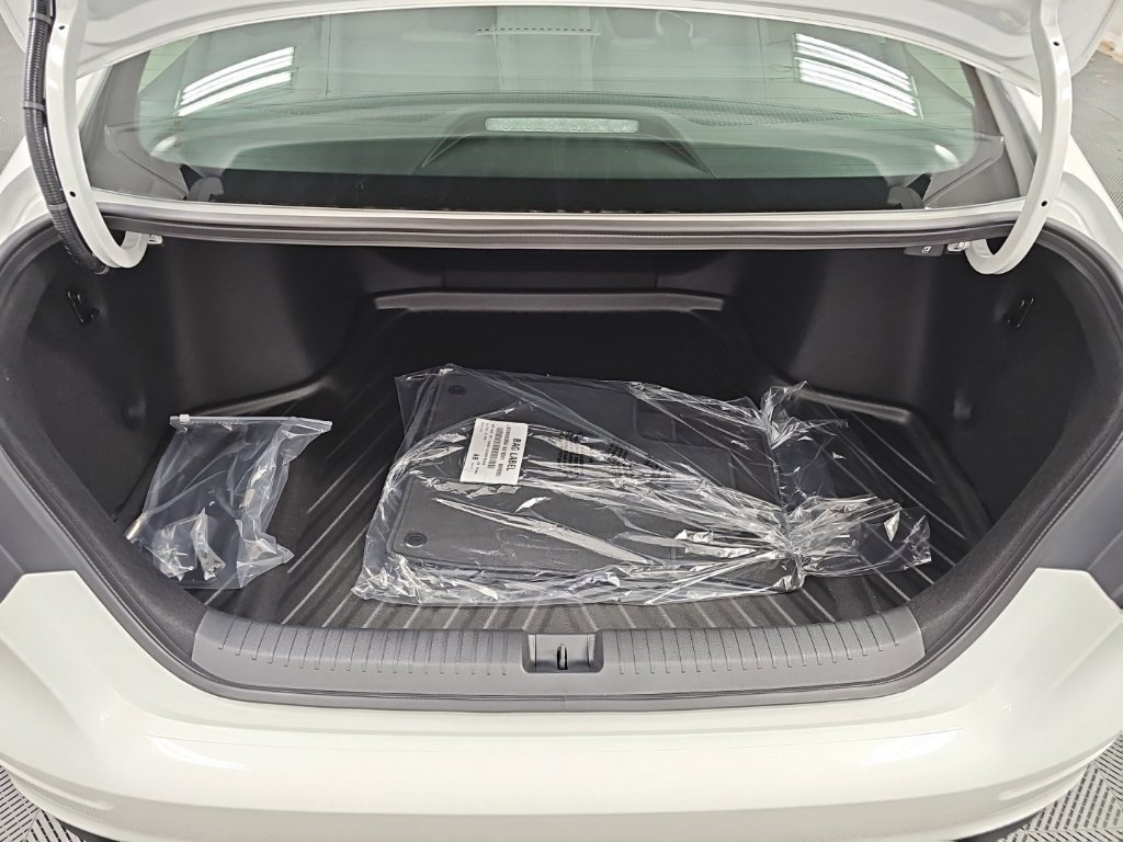 New 2026 Honda Accord LX image 30