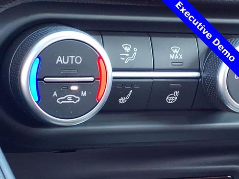 New 2025 Alfa Romeo Giulia Veloce w/ Veloce Package Rwd image 21