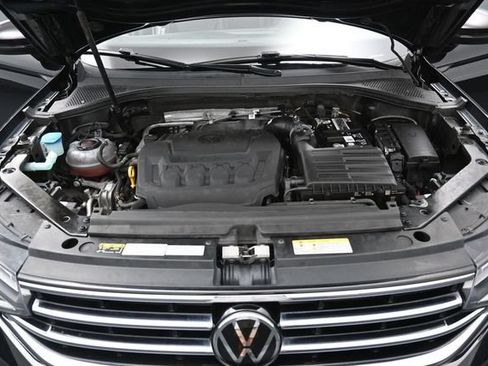 Used 2022 Volkswagen Tiguan SE AWD/4WD image 37