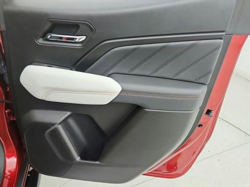 Used 2024 GMC Canyon AT4X w/ AT4X AEV Edition image 53