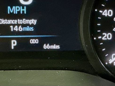 Used 2026 Toyota Sienna XLE FWD image 33