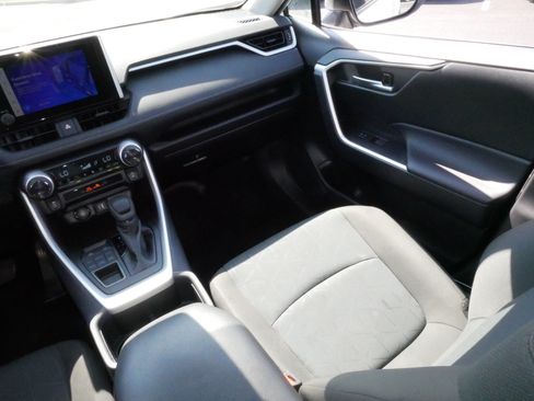 Certified 2025 Toyota RAV4 XLE AWD/4WD image 11
