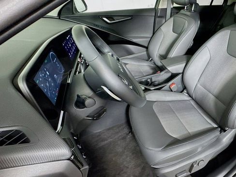 New 2026 Kia Niro Wind FWD image 25