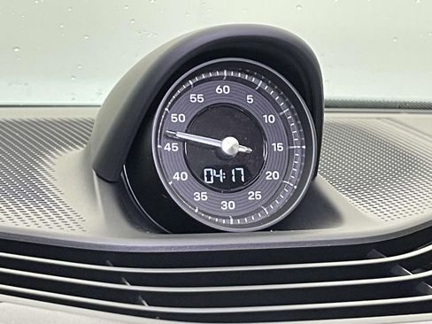 Used 2021 Porsche Taycan 4S image 28