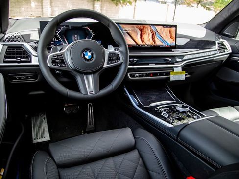 New 2026 BMW X7 xDrive40i w/ Executive Package AWD/4WD image 9