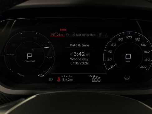 Used 2024 Audi RS e-tron GT w/ Carbon Performance Package AWD/4WD image 15