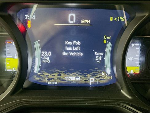 Used 2025 Jeep Wrangler Sahara image 18