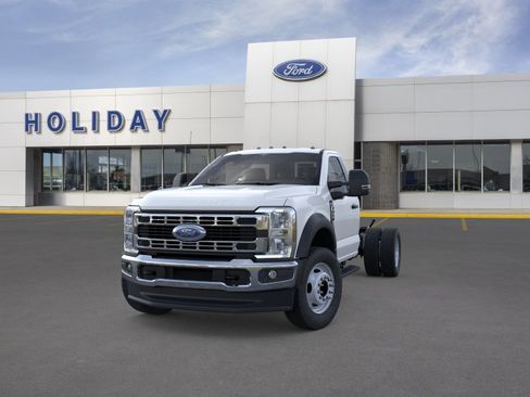 New 2025 Ford F450 XL w/ XL Chrome Package image 3