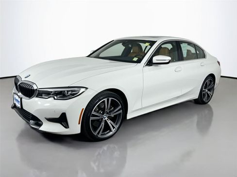 Used 2022 BMW 330i xDrive Sedan w/ Premium Package 2 AWD/4WD image 2