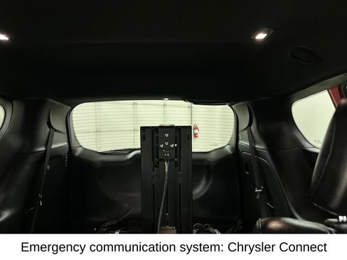 Used 2025 Chrysler Pacifica Select FWD image 33