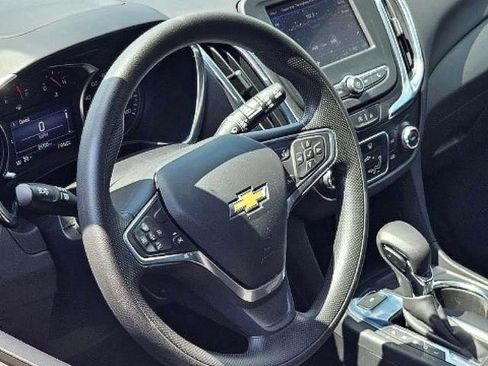 Used 2023 Chevrolet Equinox LT w/ LPO, Floor Liner Package image 16