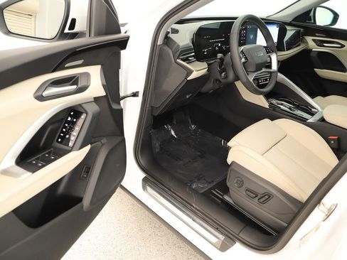 New 2025 Audi Q5 Prestige image 14