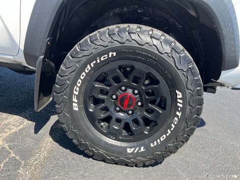 Used 2019 Toyota Tacoma TRD Pro AWD/4WD image 12