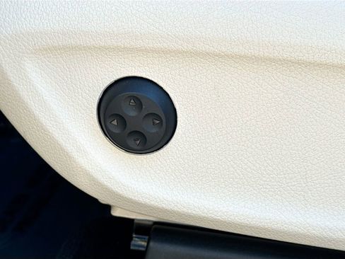 Used 2022 Mercedes-Benz GLE 350 w/ AMG Line Exterior image 24