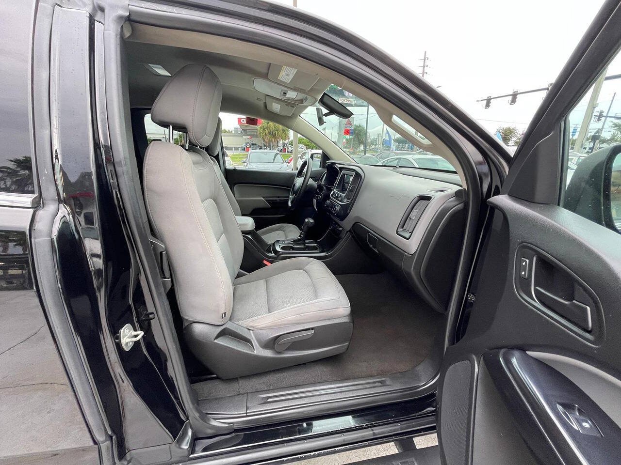 Used 2020 Chevrolet Colorado W/T w/ WT Convenience Package AWD/4WD image 7