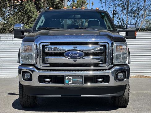 Used 2014 Ford F250 XLT w/ XLT Premium Package image 7