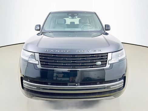 Used 2024 Land Rover Range Rover SE AWD/4WD image 2