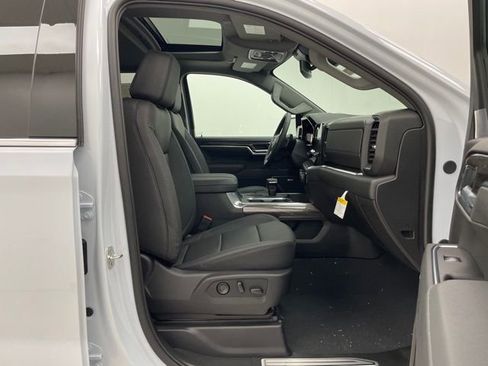 New 2026 Chevrolet Silverado 1500 LTZ w/ LTZ Premium Package AWD/4WD image 17