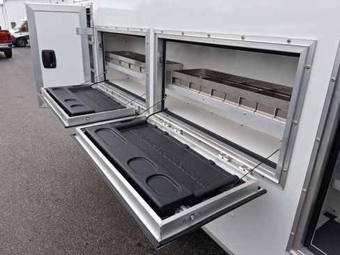 New 2025 GMC Savana 3500 w/ Power Convenience Package image 12