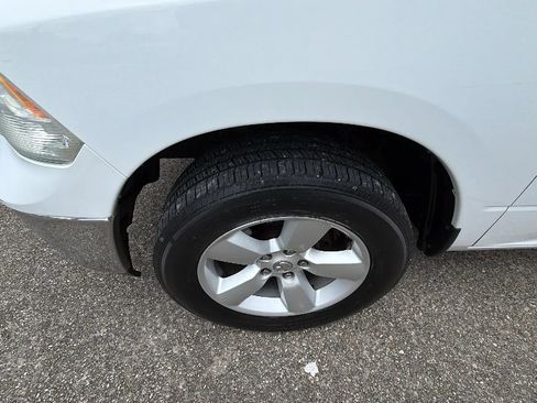 Used 2013 RAM 1500 Classic SLT w/ Premium Display Pkg RWD image 11