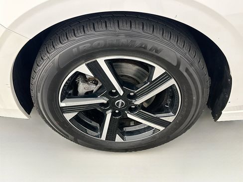 Used 2024 Nissan Sentra SV image 11