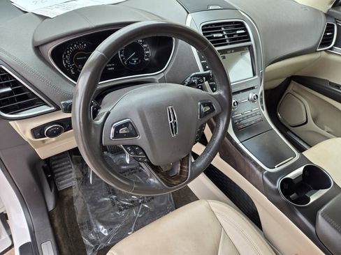 Used 2017 Lincoln MKX Select w/ Select Plus Package image 8