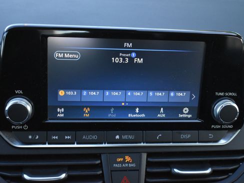 Used 2024 Nissan Altima 2.5 S image 25