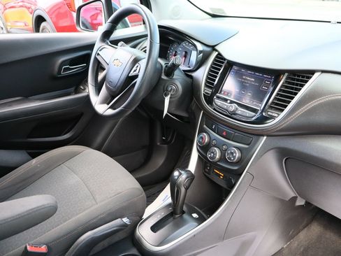 Used 2020 Chevrolet Trax LS w/ LPO, Protection Package FWD image 32
