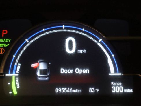 Used 2018 Honda Clarity Plug-In Hybrid image 8